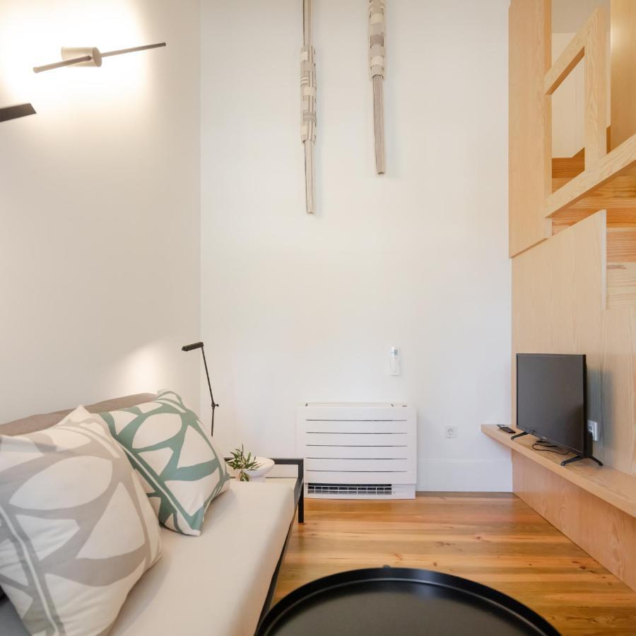 Gateway House Studio Apartments ギマランイス エクステリア 写真