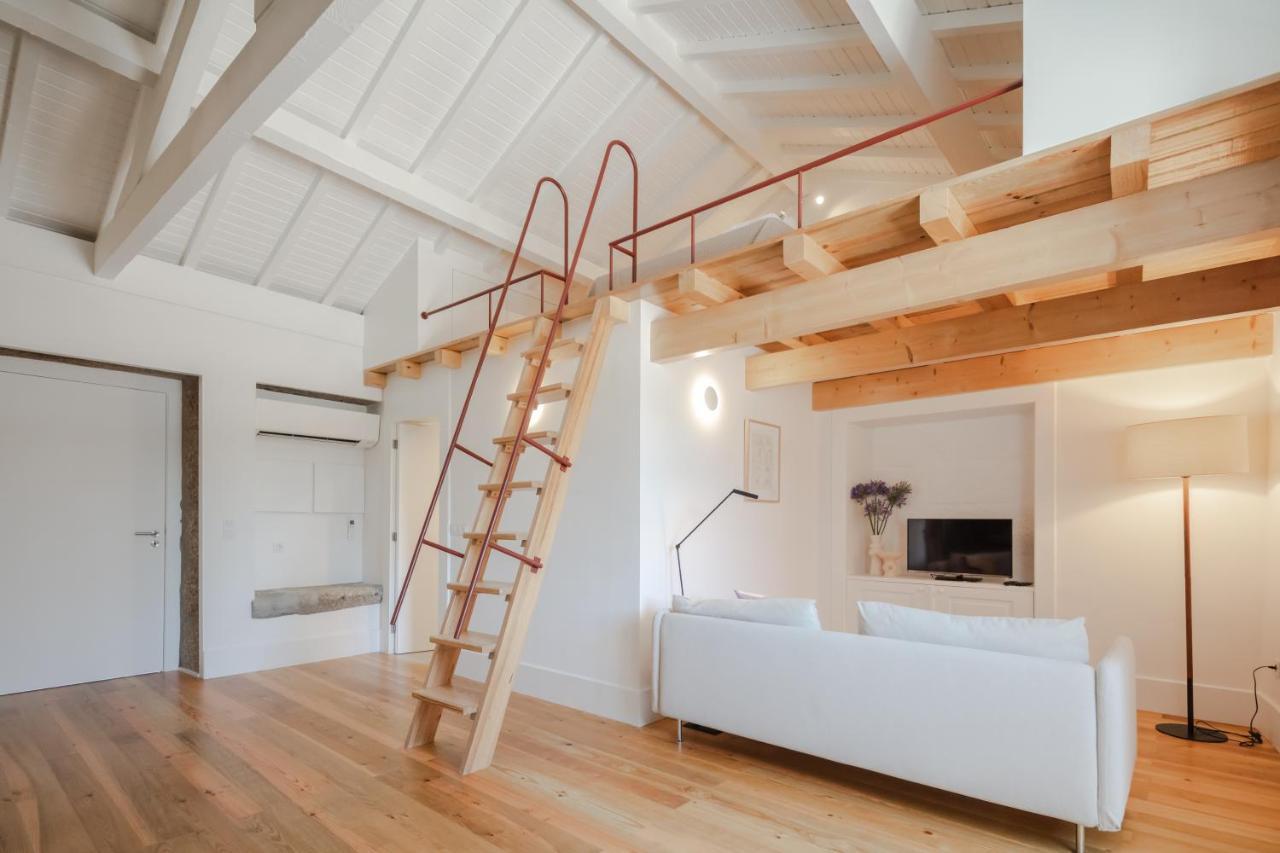 Gateway House Studio Apartments ギマランイス エクステリア 写真